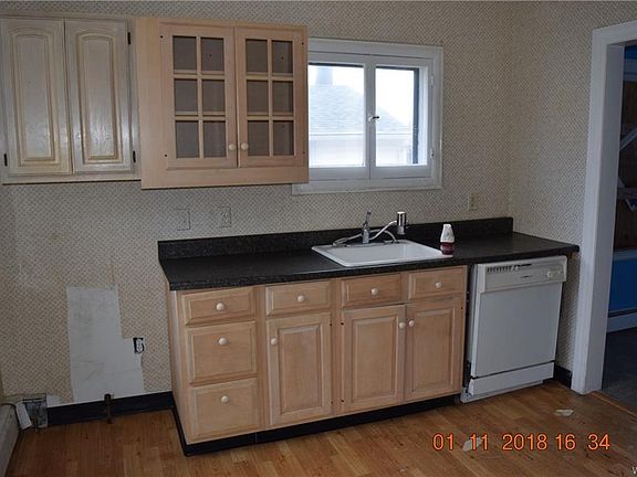 2nd image of 2642 Oakwood Ave