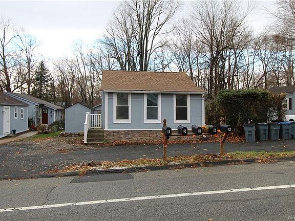 3rd image of 125 N Route 9w APT A