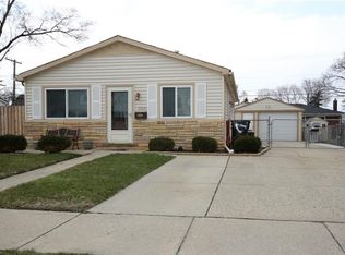 18885 Birmingham St, Roseville, MI