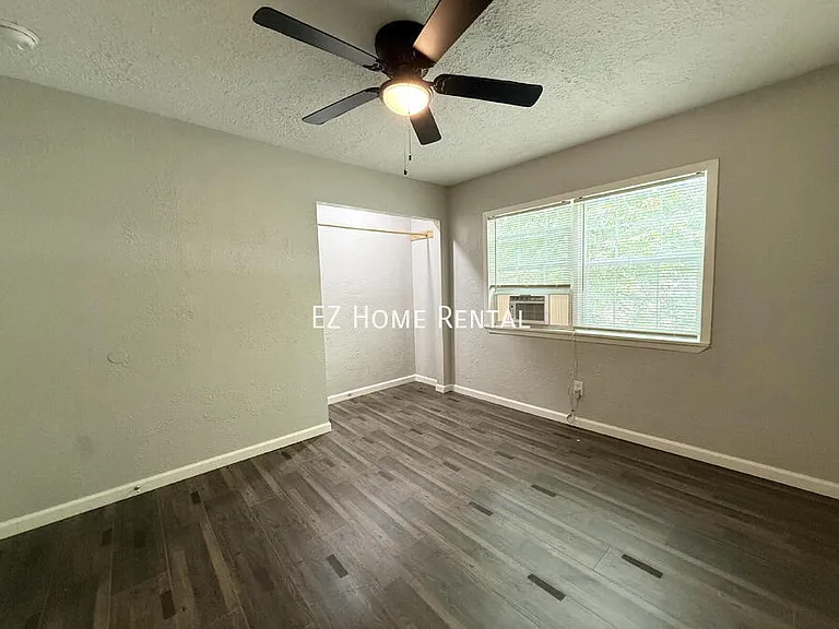 7515 Bayway Dr #3 — Photo 16