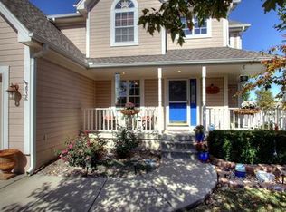 836 SE 11th Ter, Lees Summit, MO 64081
