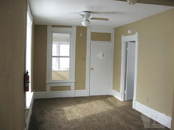 3rd image of 514 N A St