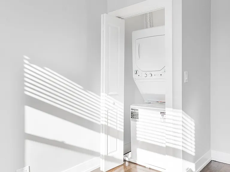 2957-S2 (One Bedroom)