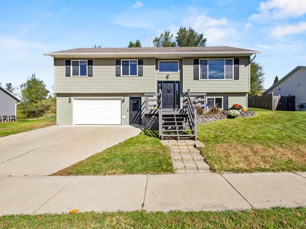204 Thomas Rd, Reedsburg, WI 53959