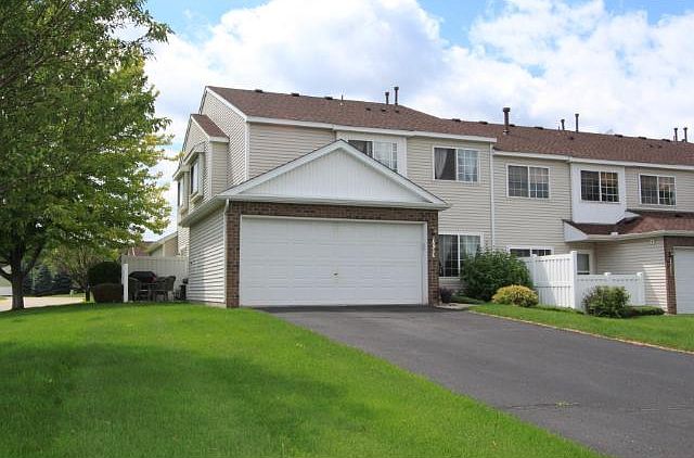 1st image of 15935 Finch Ave