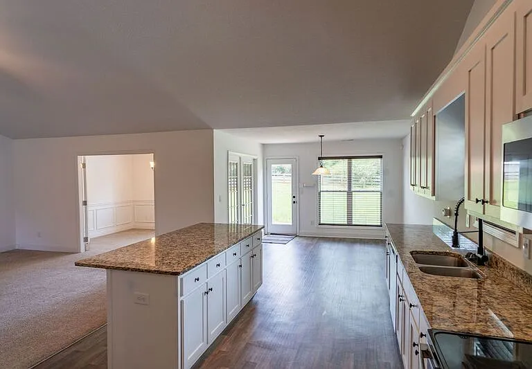 1394 Hardigree Rd — Photo 10