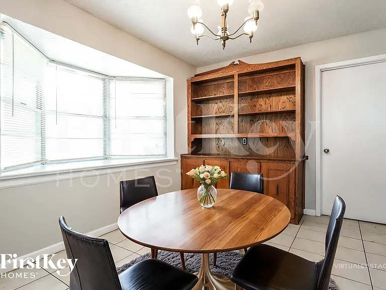 222 Creekwood Ct — Photo 8