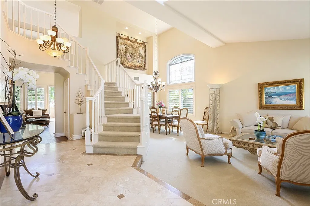 4 bed, 3.5 bath, 2841 sqft, $6,500 — Photo 3