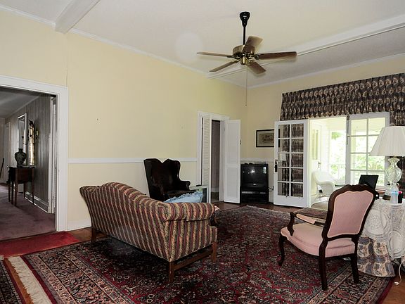 4th image of 227 Alexander Street