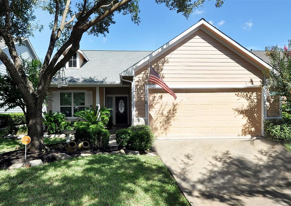 1st image of 1127 Lexington Green Dr