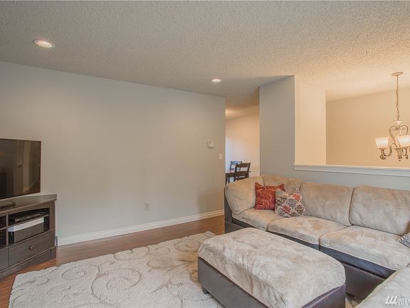 4th image of 26608 Timberlane Dr SE