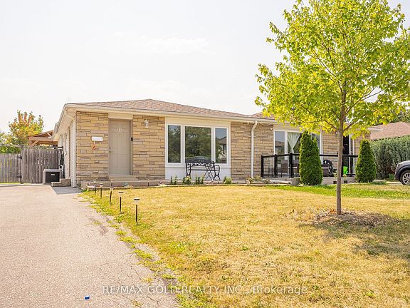 3rd image of 51 Davenport Cres