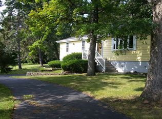 24435 W Beach Grove Rd, Antioch, IL 60002