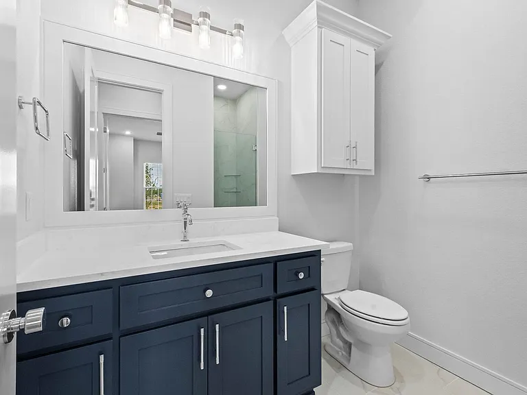 6465 Courtland Ave — Photo 12