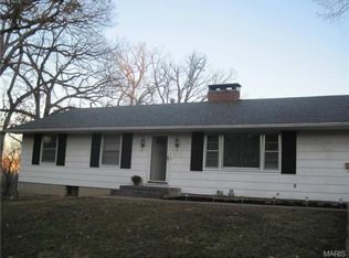 2 Fair Oaks Dr, Hannibal, MO 63401