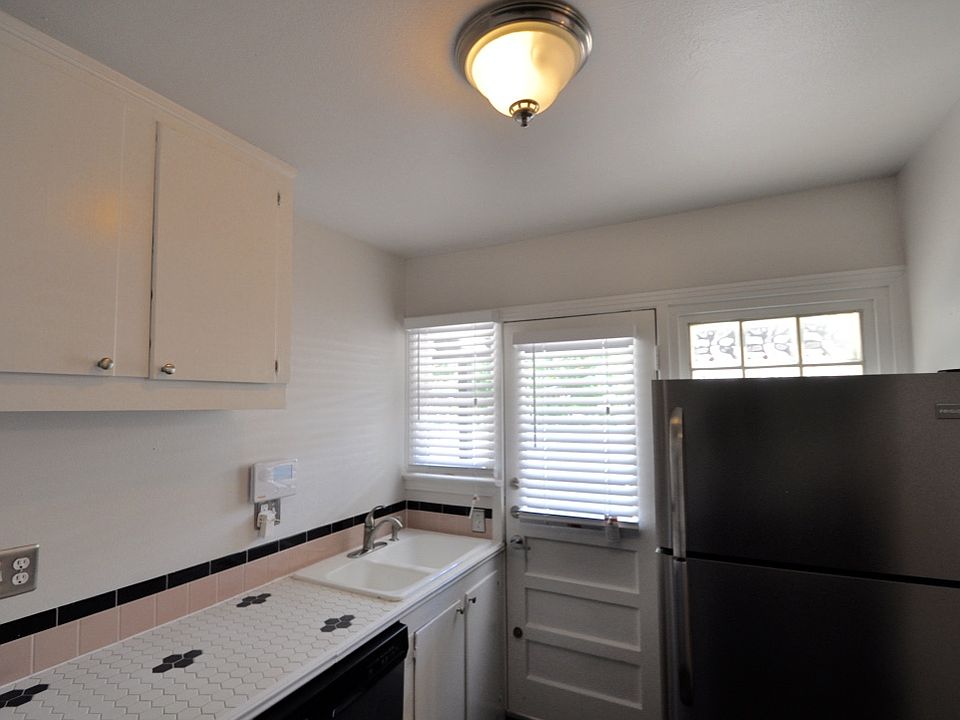 1st image of 5209 Capitol Ave #Magc15-b