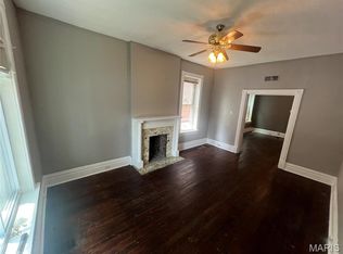 3137 Chippewa St #1, Saint Louis, MO 63118