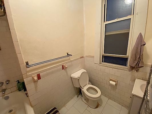 3rd image of 571 Lincoln Pl #3F