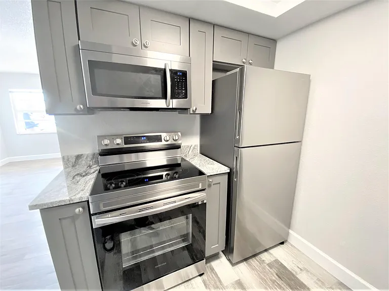 3220 6th St S #104 — Photo 5