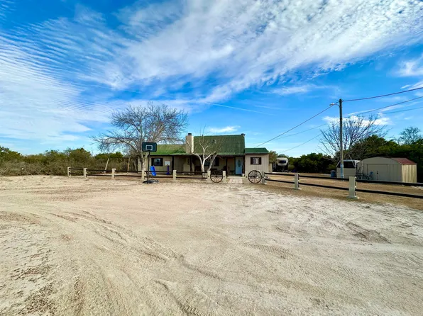 1017 Lakeshore Dr, Del Rio, TX 78840