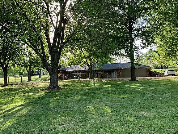 5th image of 25953 Lilac Rd
