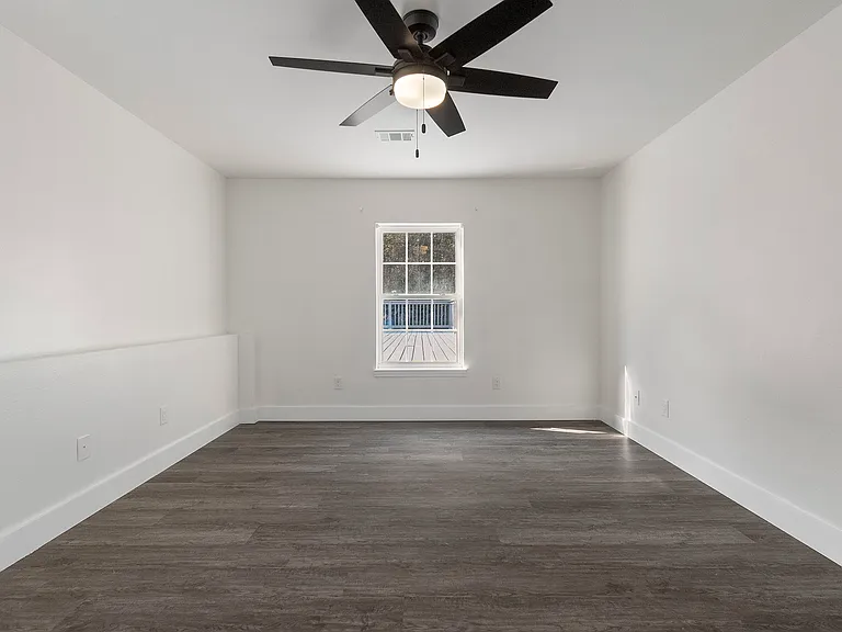 800 Shadow Ridge Dr — Photo 17