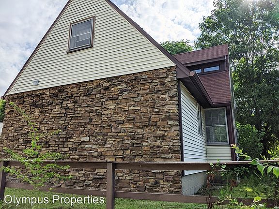 4th image of 127 S Clark St #11707702