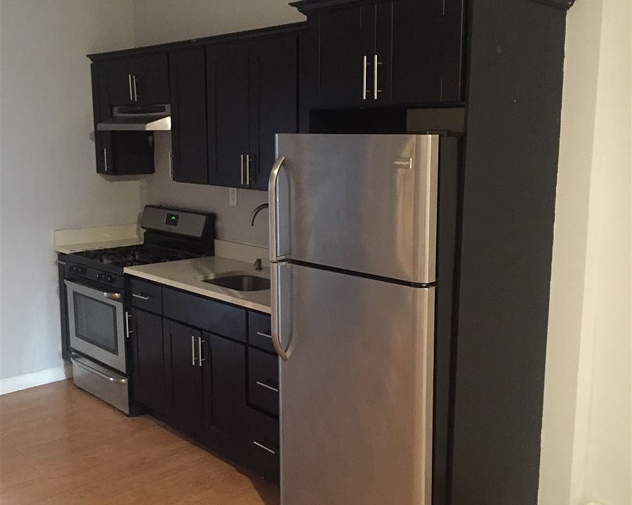 4 Kitchen