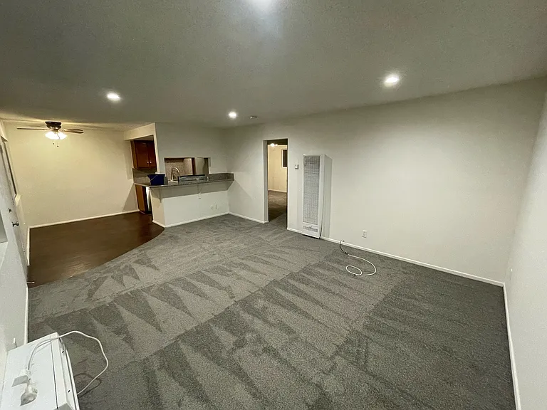 Kahlua Apartments — Photo 21