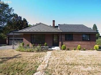 1st image of 19337 NE Glisan St
