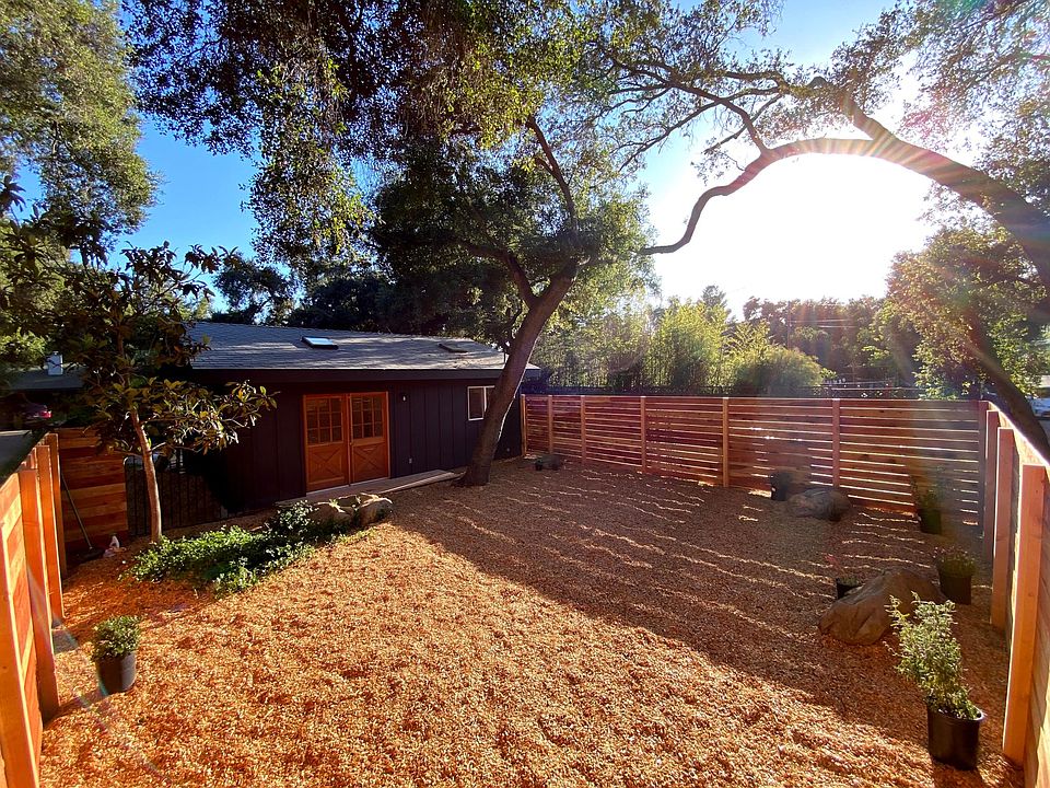 1st image of 749 Fernando Dr