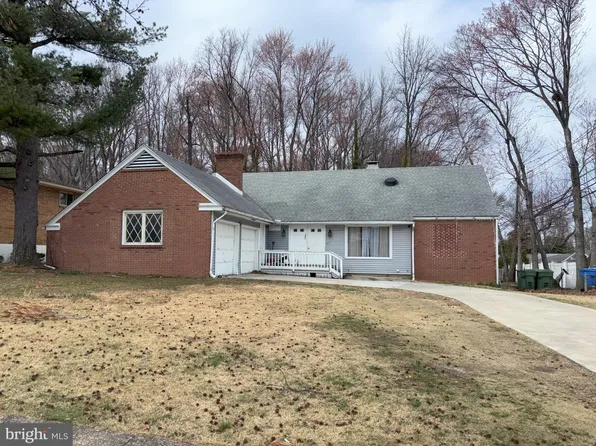 301 Hialeah Dr, Cherry Hill, NJ 08002