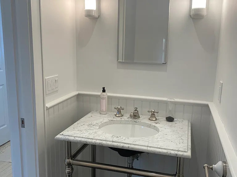 152 N Ferry Rd — Photo 10