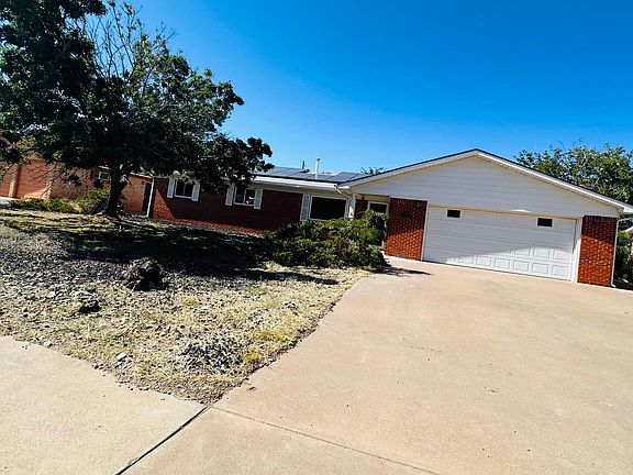 3rd image of 1527 Scenic Dr