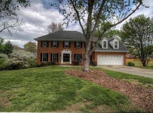 390 Saddle Creek Cir, Roswell, GA 30076