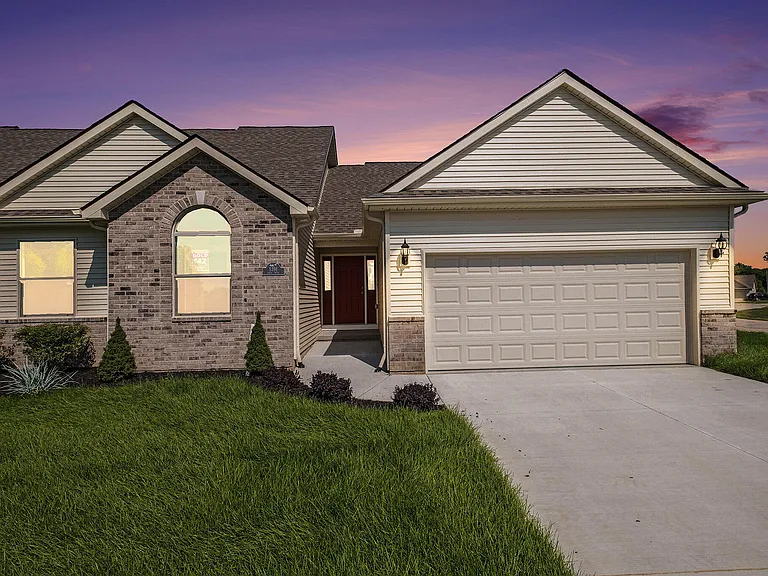 5391 Swan Dr — Photo 2