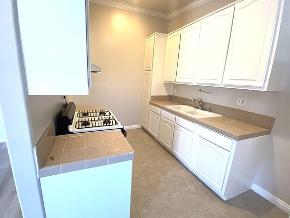 5th image of 2228 Mathews Ave APT 3