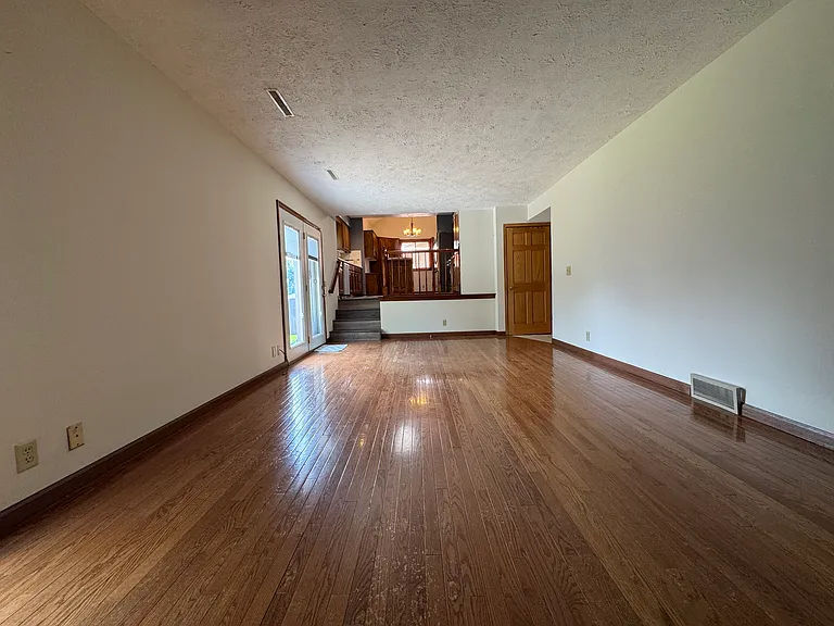13519 Atwood Ave — Photo 15