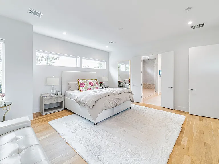 9753 Mixon Dr — Photo 17