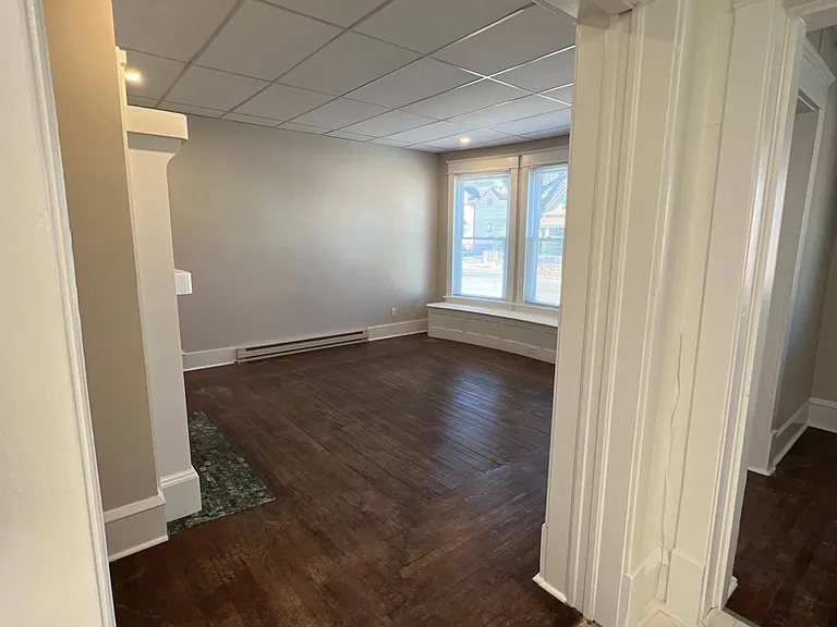 211 W Vine St #1 — Photo 6