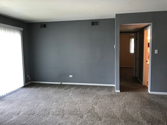 5th image of 10831 S Keating Ave
