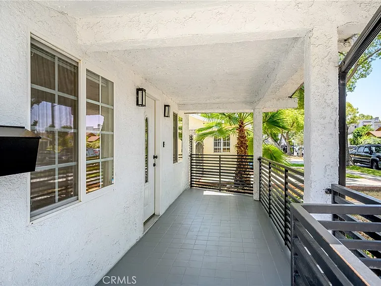 1010 Mariposa St — Photo 2