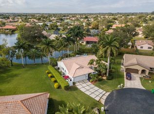 14920 Castlegate Ave, Davie, FL 33331