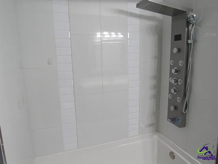 100 Sunchase Ct — Photo 13
