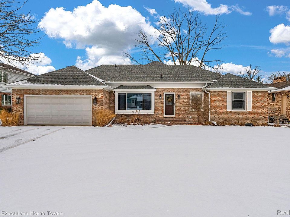 1st image of 2849 Canal Dr
