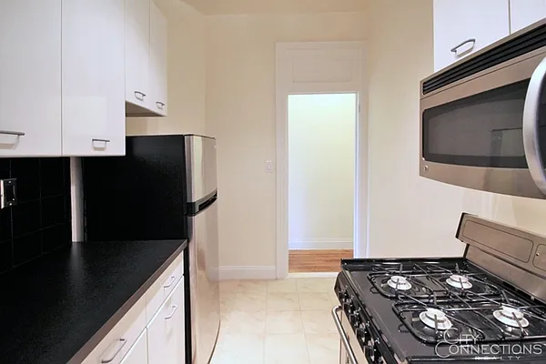 Rented by City Connections Realty | media 28