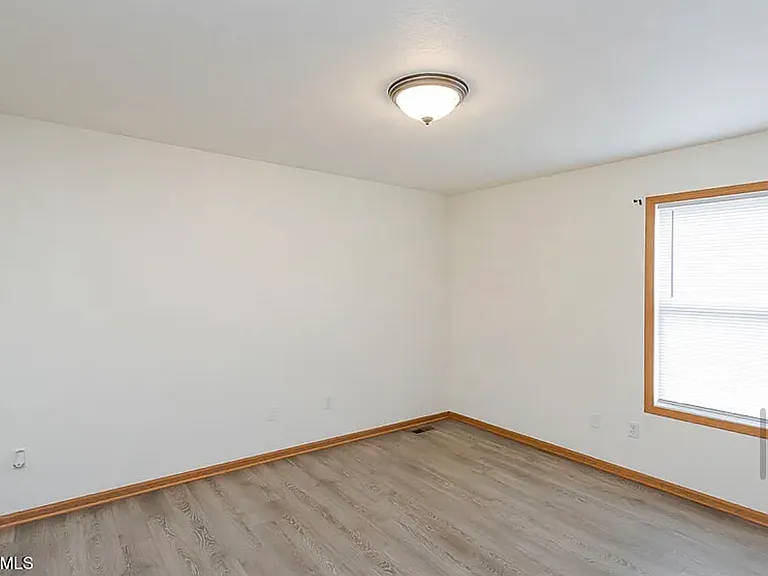 411 Waybridge Rd — Photo 16