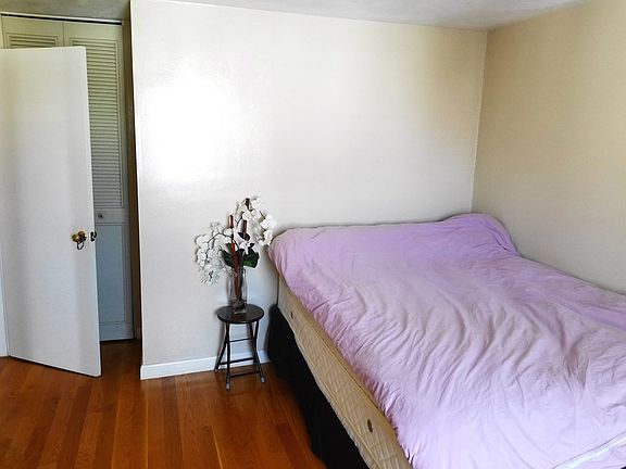 5th image of 12 Woodland St APT 47