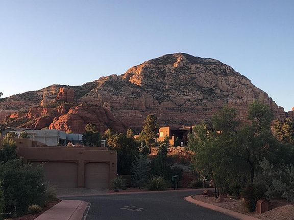 3rd image of 5 Sandstone Dr