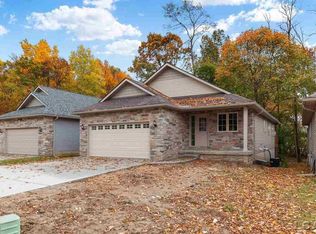1026 Preservation Dr UNIT 82, Tecumseh, MI 49286